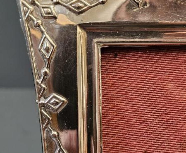 Embossed Chester Silver Photo Frame - Image 4