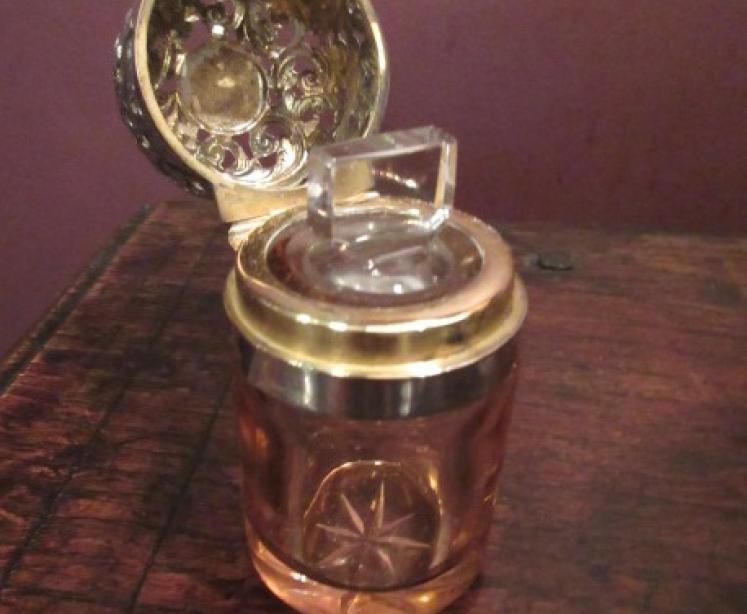 Top Quality Victorian Silver & Blush Pink Scent - Image 2