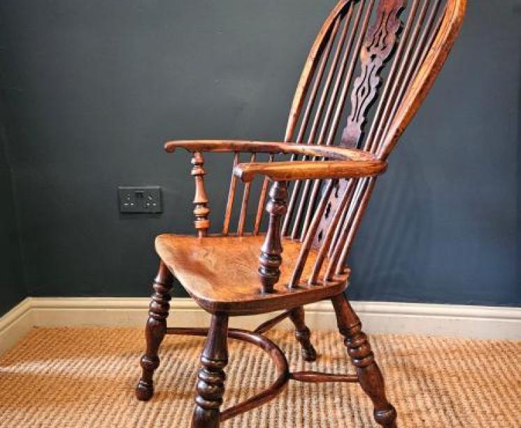 Burr Yew High Back Windsor Chair - Image 2