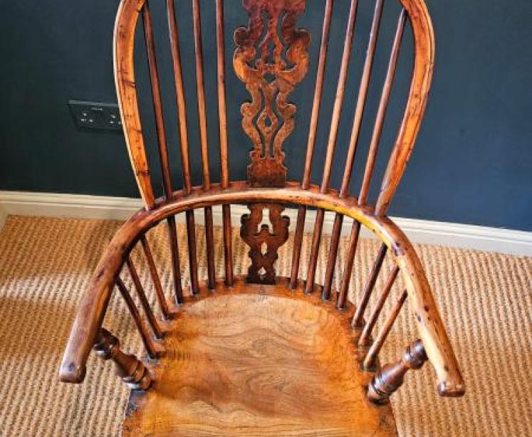 Burr Yew High Back Windsor Chair - Image 7