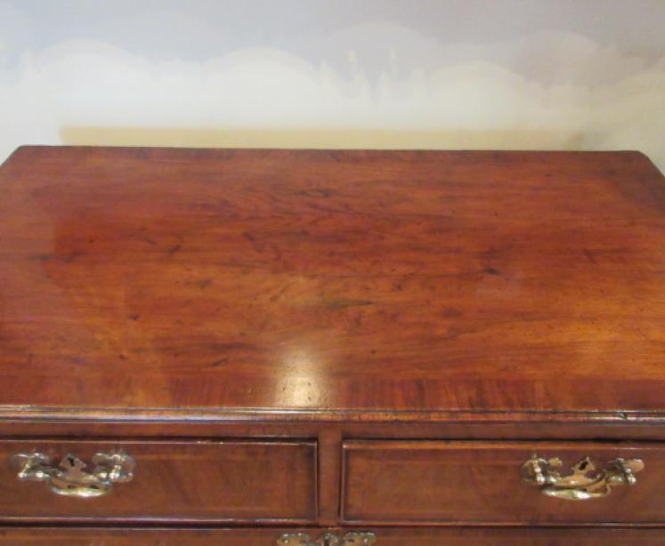 Superb George I Period Figured Walnut Chest of Drawers - Image 2