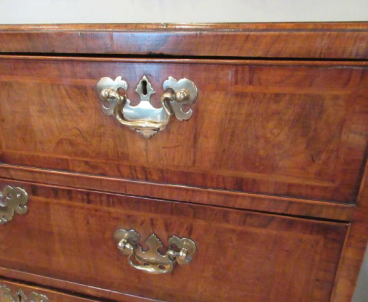 Superb George I Period Figured Walnut Chest of Drawers - Image 4