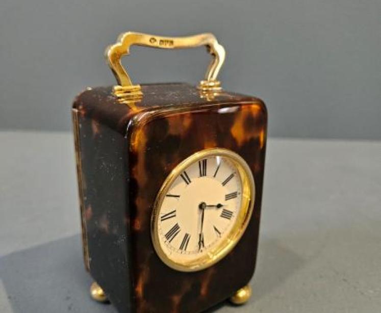 Small William Comyns Silver Gilt and Tortoise Shell Clock - Image 3