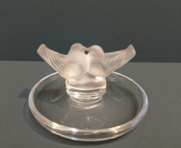 Lalique Kissing Doves Ring Tray - Image 1