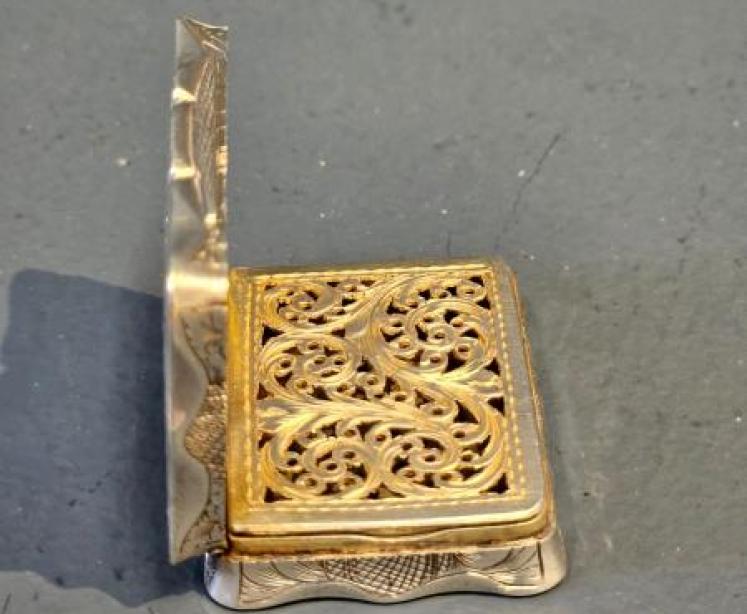 Large Early Victorian Silver Vinaigrette - Image 7