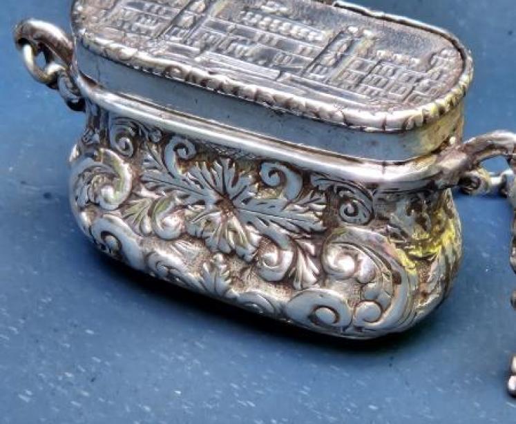 Rare Victorian Castle Top Reticule Vinaigrette - Image 2