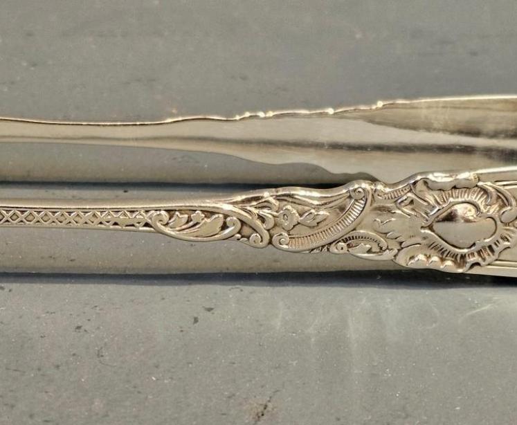 Pair of Fine Quality Silver Asparagus Tongs - Image 4