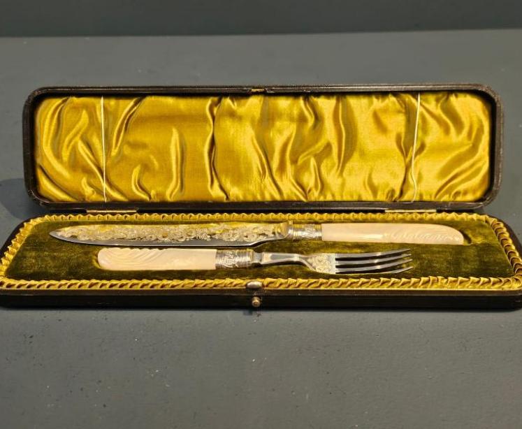 Victorian Silver and Mother of Pearl Fruit Dessert Servers - Image 1