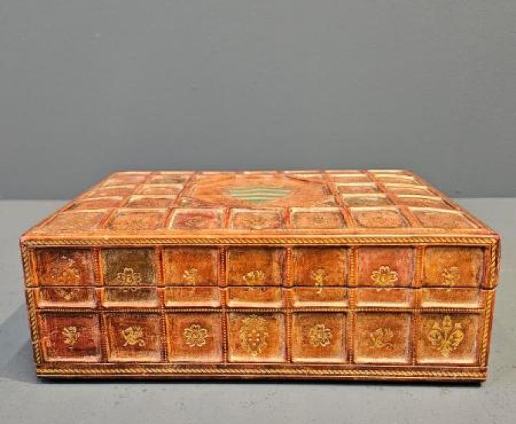 1920's Italian Embossed Leather Box - Image 2