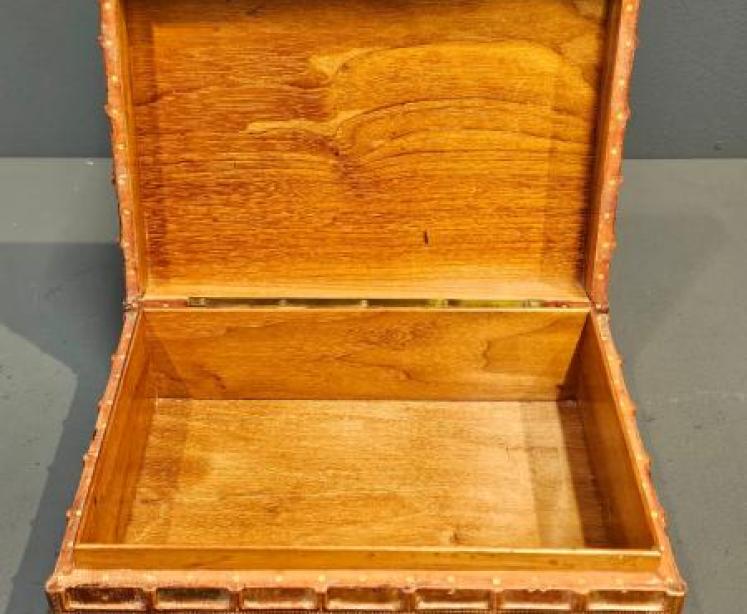 1920's Italian Embossed Leather Box - Image 6