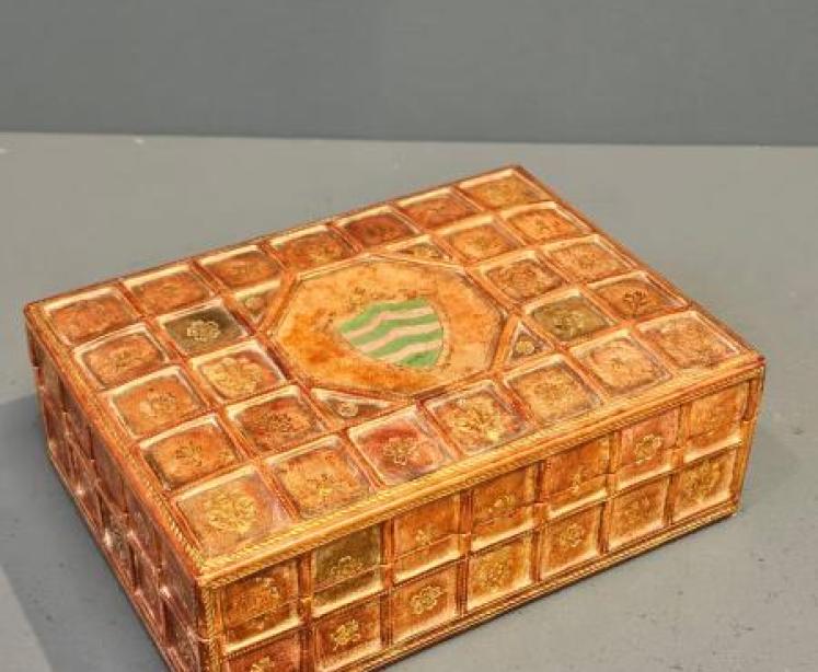 1920's Italian Embossed Leather Box - Image 7