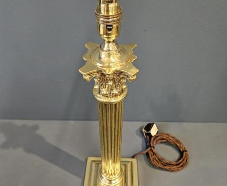 Superb Quality Corinthian Column Table Lamp  - Image 2