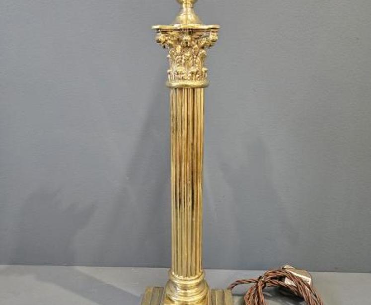 Superb Quality Corinthian Column Table Lamp  - Image 5