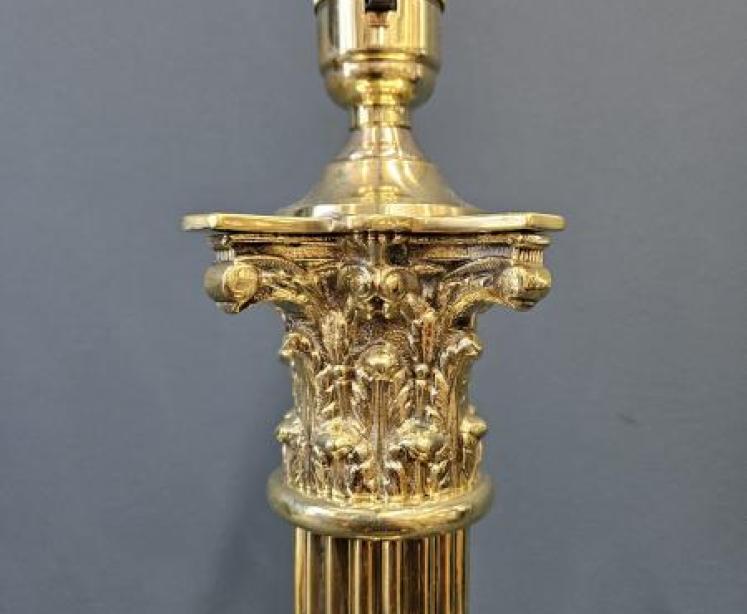 Superb Quality Corinthian Column Table Lamp  - Image 6