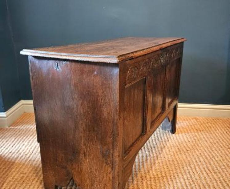 George I Oak Panelled Front Six Plank Coffer  - Image 7