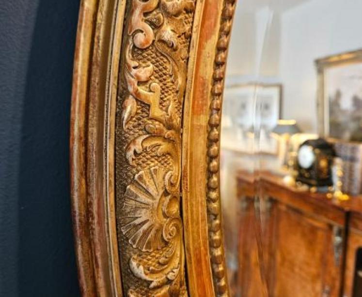 Large Victorian Oval Gilt Mirror  - Image 4