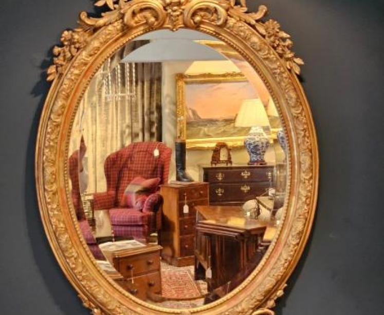 Large Victorian Oval Gilt Mirror  - Image 6