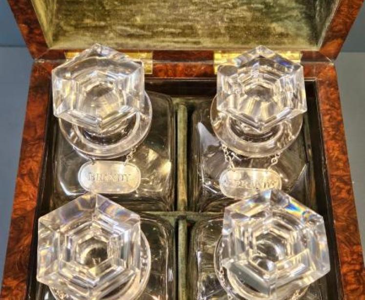 Immaculate Early Victorian Burr Walnut Tantalus Box - Image 7