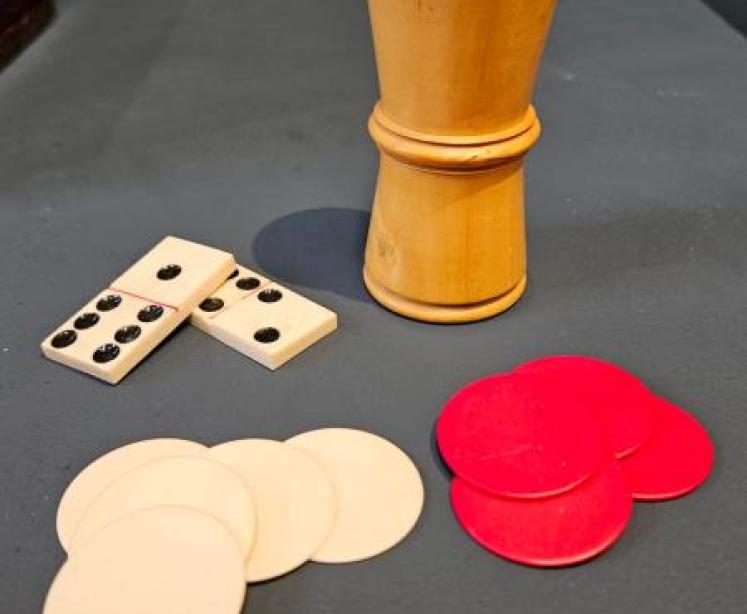 Immaculate Edwardian Rosewood Games Compendium with Original Contents - Image 3