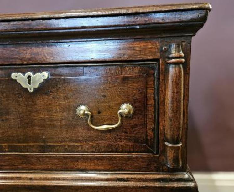 George II Three Drawer Oak Dresser  - Image 2