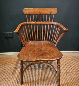 Superb Yew Wood Comb Back Windsor Chair 