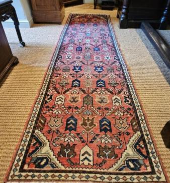 9' Persian Wool Runner 