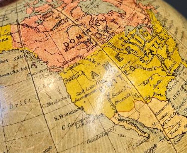 1930's 6" Philips Globe - Image 4