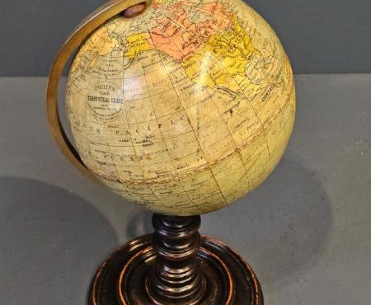 1930's 6" Philips Globe - Image 5