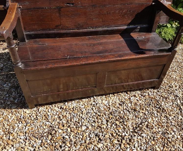 Superb George I Period Oak Settle  Table.c.1720 - Image 2