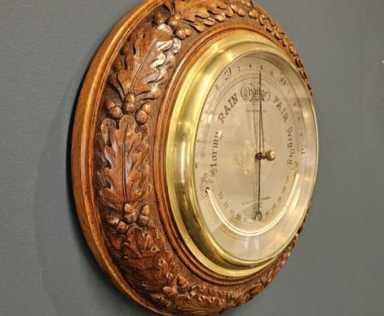 Negretti & Zambra 14" Oak Leaf Border Barometer - Image 3