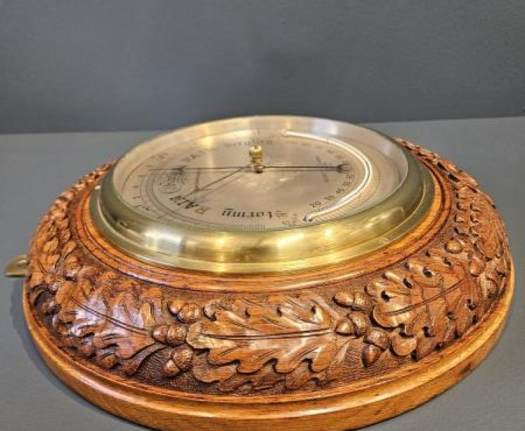 Negretti & Zambra 14" Oak Leaf Border Barometer - Image 5