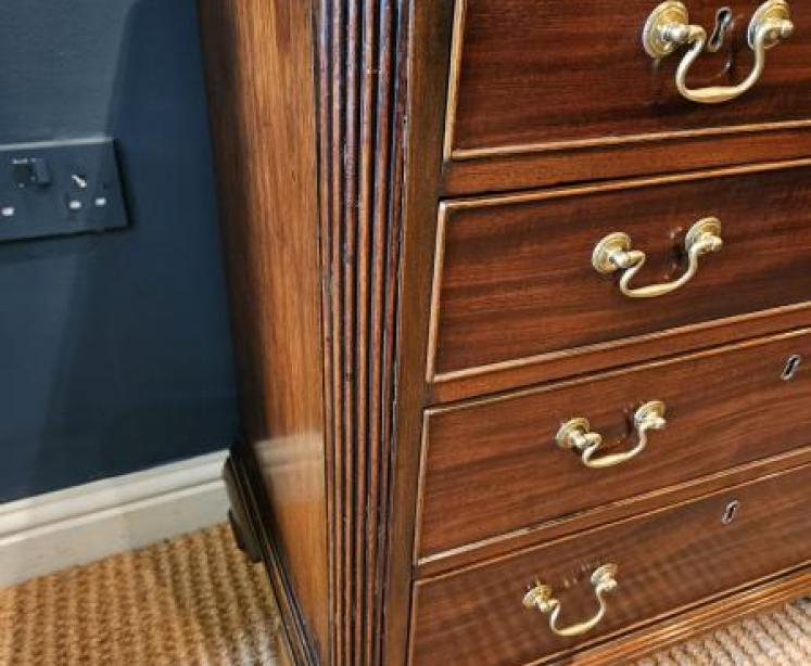 Small George III Figured Mahogany Chest of Drawers - Image 2