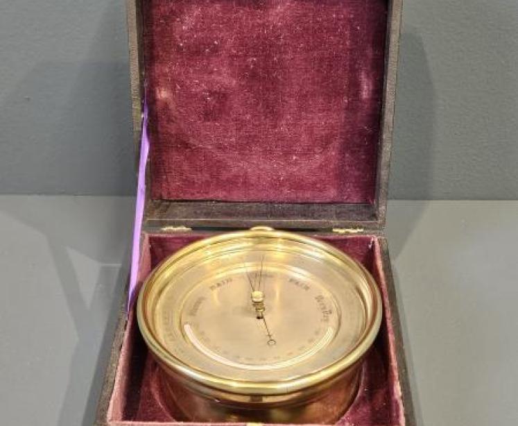 Superior Quality Victorian Marine Barometer in Presentation Case - Image 1