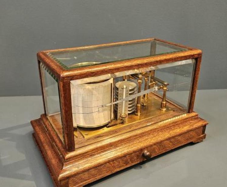 Victorian Negretti & Zambra Oak Cased Barograph - Image 2