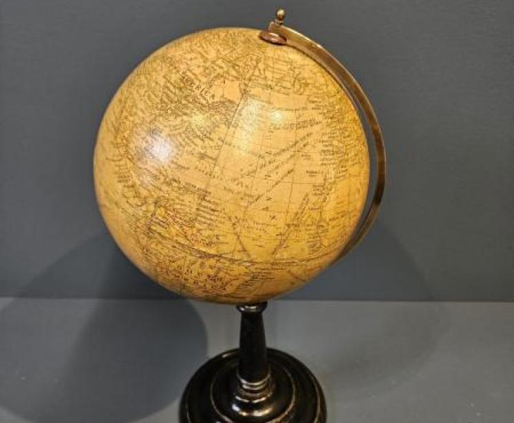 8" Geographia Globe  - Image 4