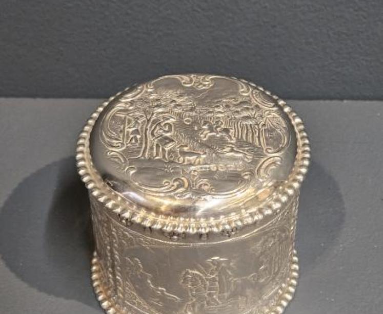 Immaculate Victorian Silver Tea Canister - Image 2