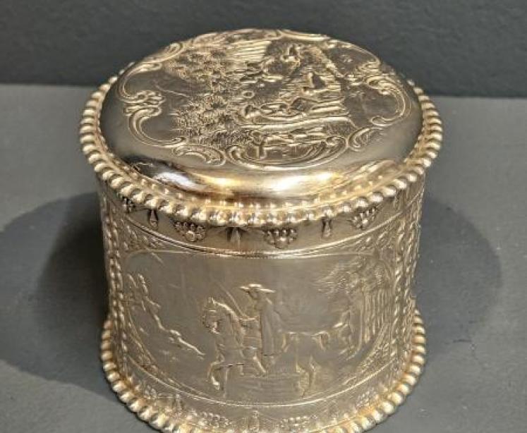 Immaculate Victorian Silver Tea Canister - Image 3