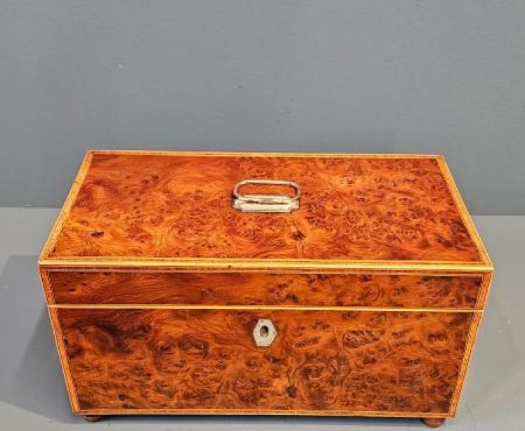 Superb Georgian Burr Yew Tea Caddy - Image 4