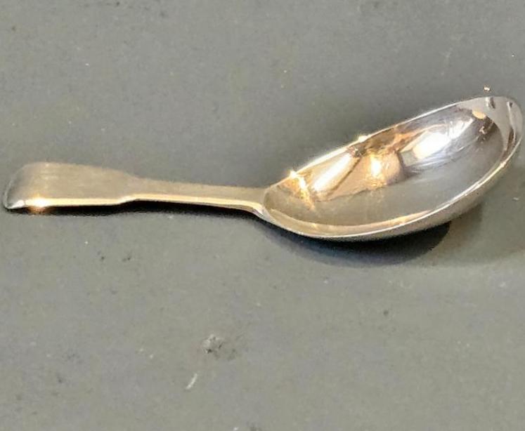Superior Quality Georgian Silver Caddy Spoon - Image 1