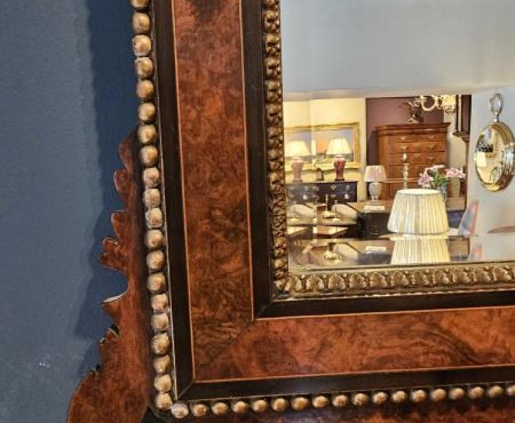 Late Georgian Burr Walnut Mirror   - Image 2