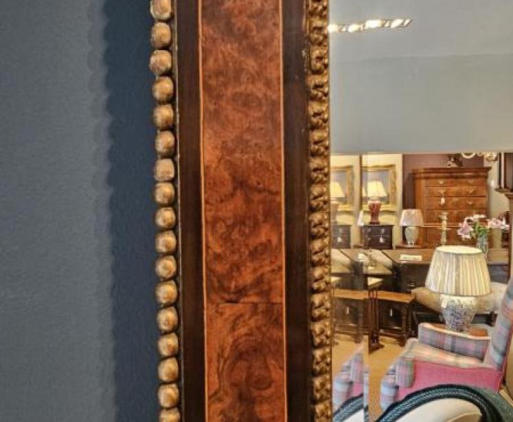 Late Georgian Burr Walnut Mirror   - Image 3