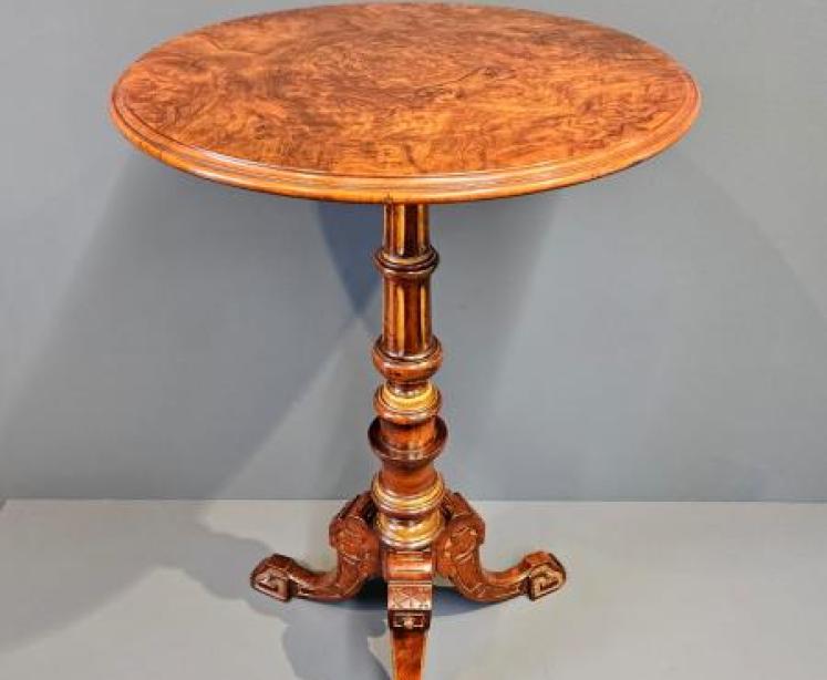 Superb Quality Victorian Burr Walnut Tripod Table - Image 1