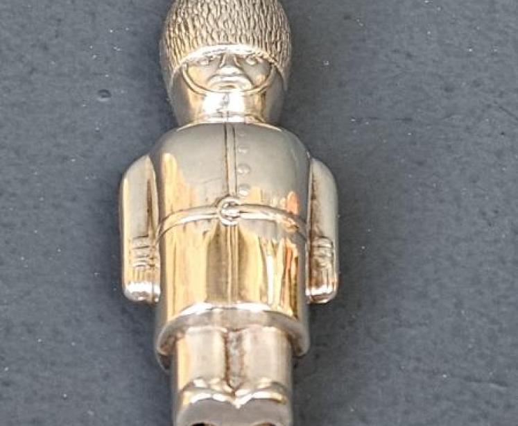 Rare Kings Guard Glasgow Silver Rattle - Image 3