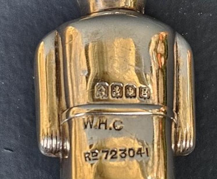 Rare Kings Guard Glasgow Silver Rattle - Image 5