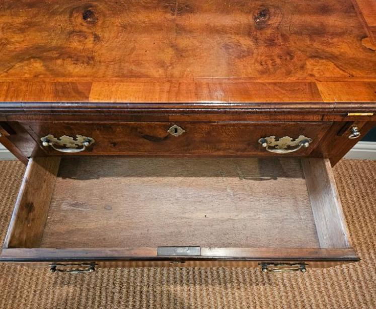 Georgian Walnut Bachelors Chest - Image 7