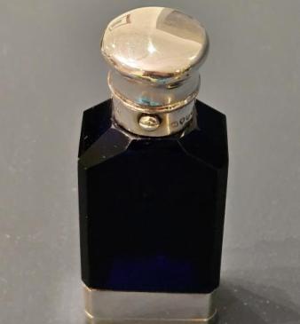 Victorian Sampson Mordan Smelling Salts Bottle and Vinaigrette 