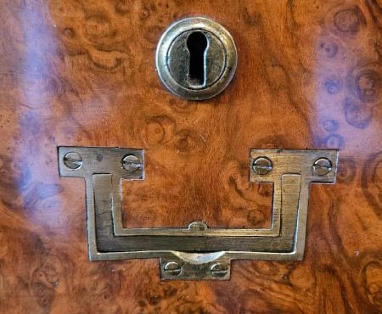 Victorian Edwards and Roberts Shallow Proportioned Burr Walnut Campaign Style Chest - Image 2