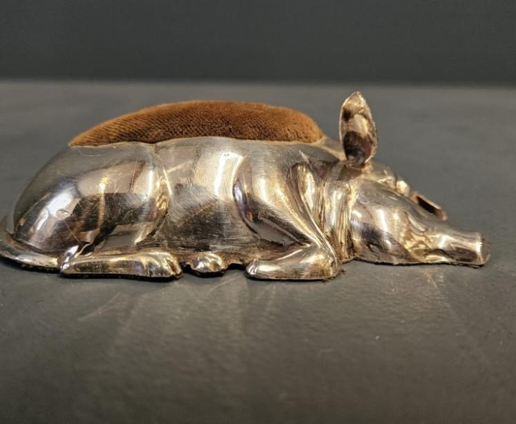 Rare Edwardian Silver Sleeping Pig Pin Cushion - Image 2