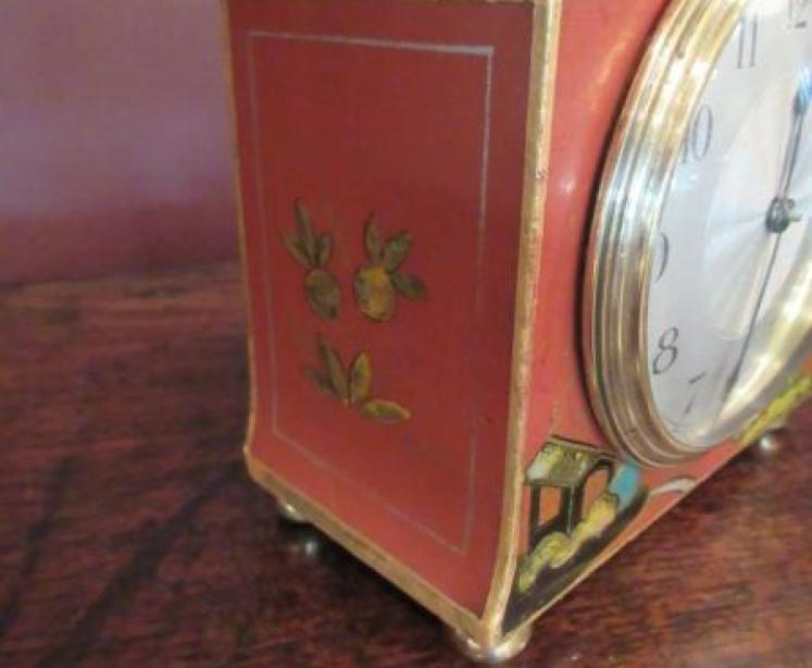 Small Edwardian Lacquered Chinoiserie Mantel Clock - Image 3