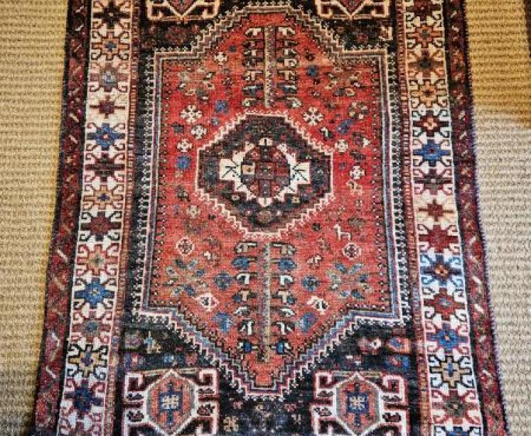 Persian 'Shiraz' Wool Rug - Image 1